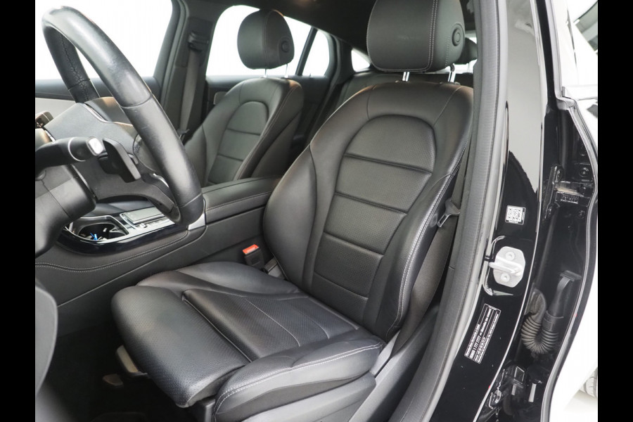 Mercedes-Benz GLC Coupé 300e 4MATIC | Leder | Camera | Virtual | Stoelverwarming | Donkere Hemel | Dodehoek | Carplay