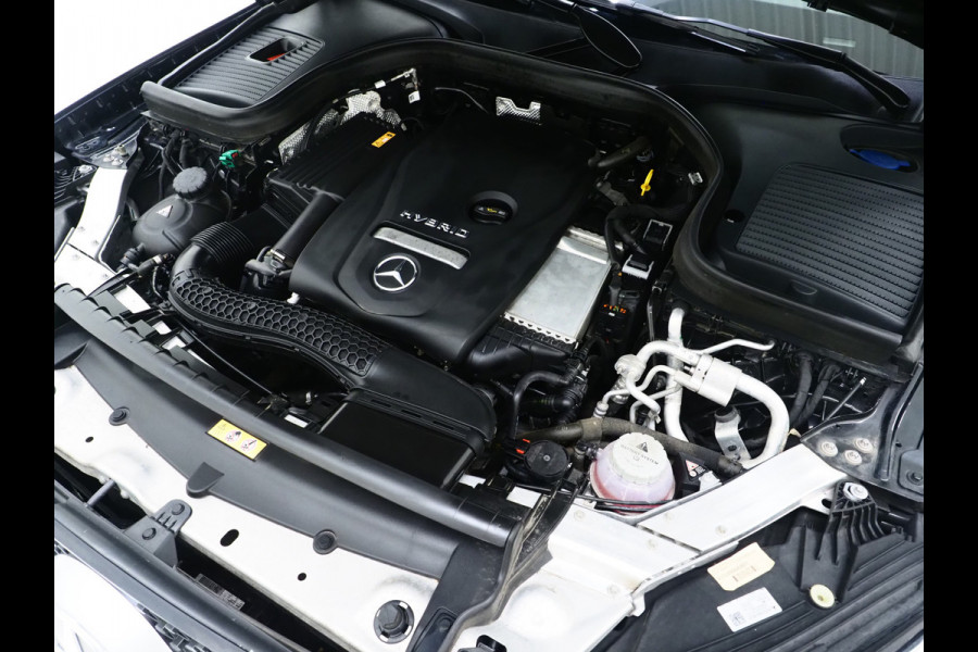 Mercedes-Benz GLC Coupé 300e 4MATIC | Leder | Camera | Virtual | Stoelverwarming | Donkere Hemel | Dodehoek | Carplay