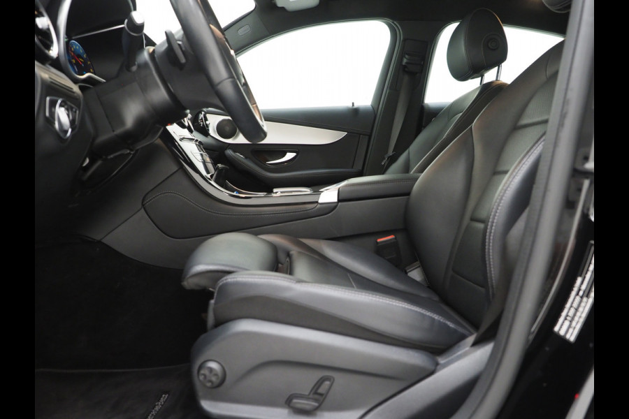 Mercedes-Benz GLC Coupé 300e 4MATIC | Leder | Camera | Virtual | Stoelverwarming | Donkere Hemel | Dodehoek | Carplay