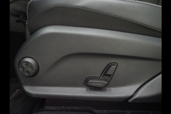Mercedes-Benz GLC Coupé 300e 4MATIC | Leder | Camera | Virtual | Stoelverwarming | Donkere Hemel | Dodehoek | Carplay