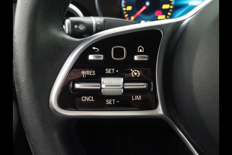 Mercedes-Benz GLC Coupé 300e 4MATIC | Leder | Camera | Virtual | Stoelverwarming | Donkere Hemel | Dodehoek | Carplay