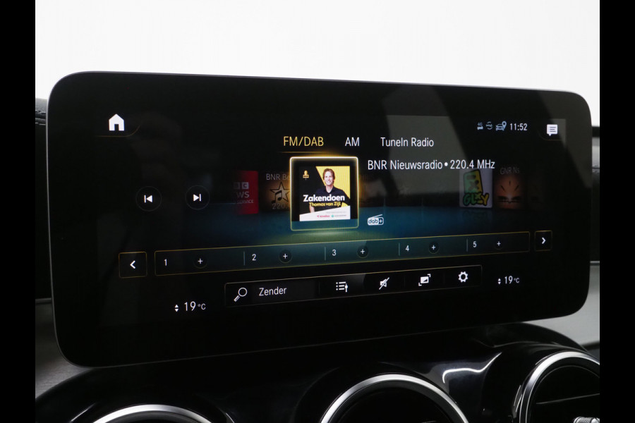 Mercedes-Benz GLC Coupé 300e 4MATIC | Leder | Camera | Virtual | Stoelverwarming | Donkere Hemel | Dodehoek | Carplay
