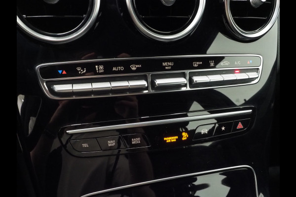 Mercedes-Benz GLC Coupé 300e 4MATIC | Leder | Camera | Virtual | Stoelverwarming | Donkere Hemel | Dodehoek | Carplay