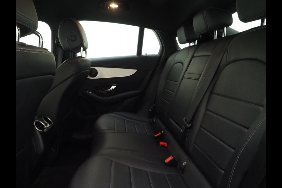 Mercedes-Benz GLC Coupé 300e 4MATIC | Leder | Camera | Virtual | Stoelverwarming | Donkere Hemel | Dodehoek | Carplay