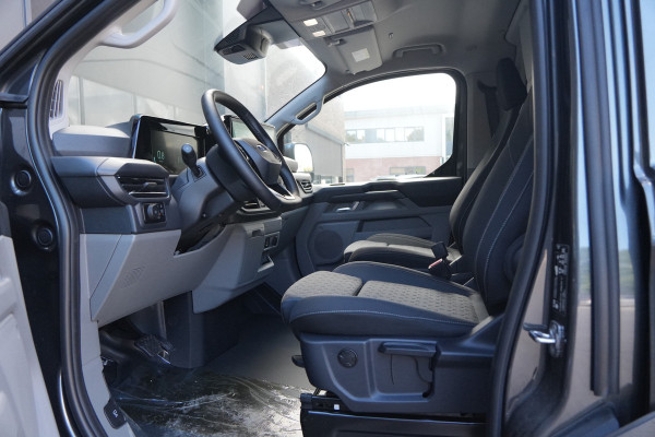 Ford Transit Custom 320 2.0 TDCI L2H1 Limited 170pk - 1+1 Stoel - 2x Schuif - ACC - Blind spot - Keyless - Stoel/Stuurverwarming - Navi - Rijklaar