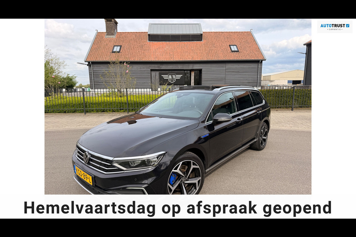 Volkswagen Passat Variant 1.4 TSI PHEV GTE PANORAMDAK VIRTUAL COCKPIT LEER NAVI CAMERA IQ-MATRIX ELECTR-TREKHAAK
