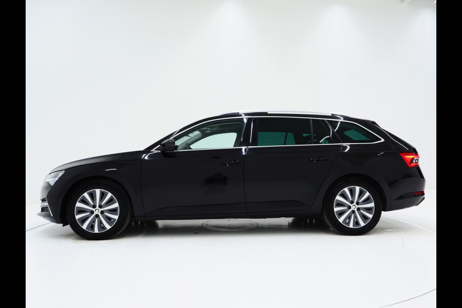 Škoda Superb Combi 1.4 TSI iV Style | Panoramadak | Trekhaak | Leder | 360 | Keyless | Adaptive Cruise | Memory | Carplay