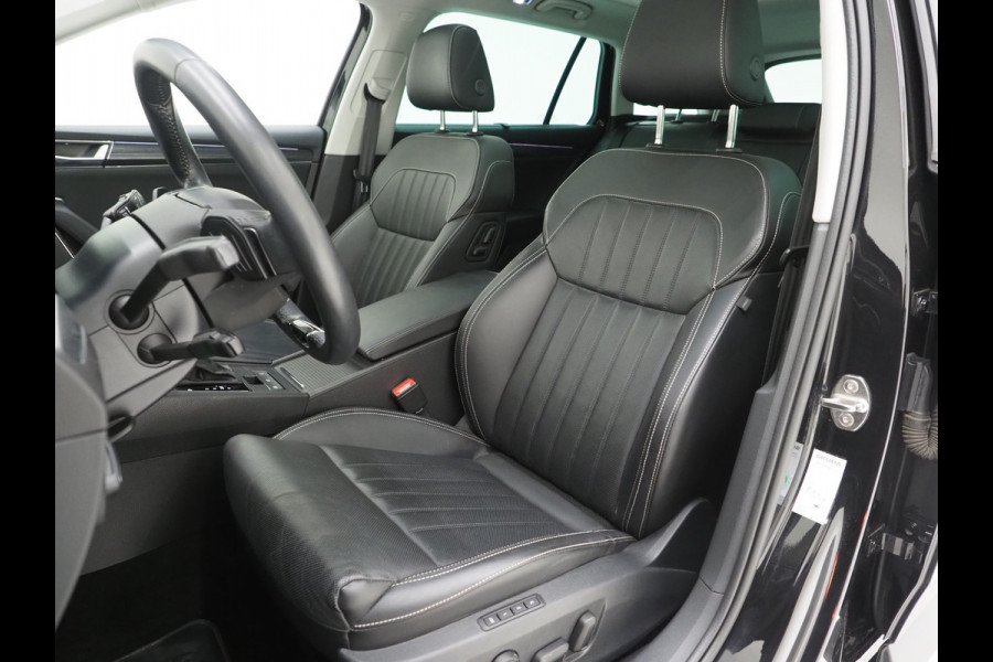 Škoda Superb Combi 1.4 TSI iV Style | Panoramadak | Trekhaak | Leder | 360 | Keyless | Adaptive Cruise | Memory | Carplay