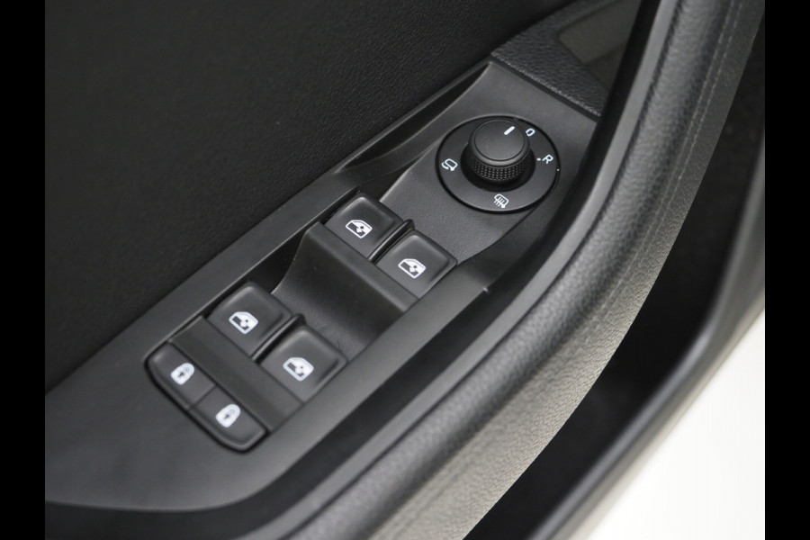 Škoda Superb Combi 1.4 TSI iV Style | Panoramadak | Trekhaak | Leder | 360 | Keyless | Adaptive Cruise | Memory | Carplay