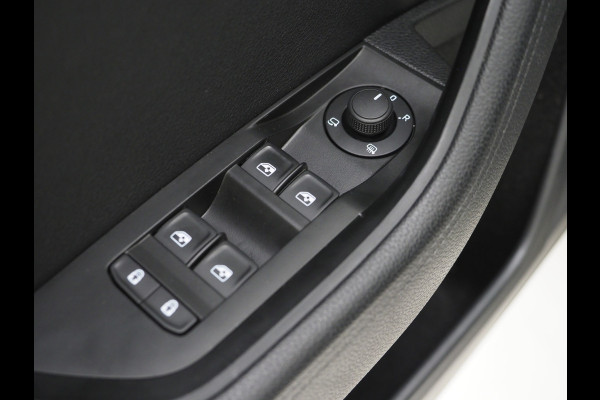 Škoda Superb Combi 1.4 TSI iV Style | Panoramadak | Trekhaak | Leder | 360 | Keyless | Adaptive Cruise | Memory | Carplay