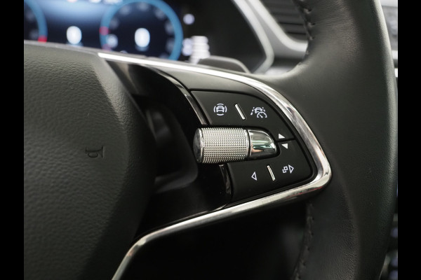 Škoda Superb Combi 1.4 TSI iV Style | Panoramadak | Trekhaak | Leder | 360 | Keyless | Adaptive Cruise | Memory | Carplay
