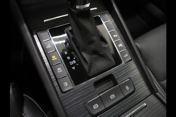 Škoda Superb Combi 1.4 TSI iV Style | Panoramadak | Trekhaak | Leder | 360 | Keyless | Adaptive Cruise | Memory | Carplay