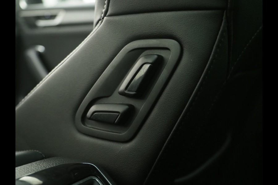 Škoda Superb Combi 1.4 TSI iV Style | Panoramadak | Trekhaak | Leder | 360 | Keyless | Adaptive Cruise | Memory | Carplay