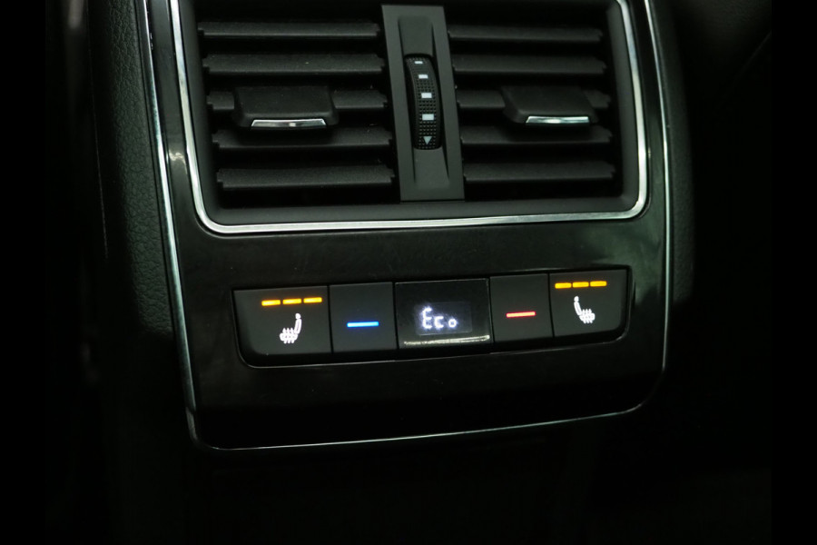 Škoda Superb Combi 1.4 TSI iV Style | Panoramadak | Trekhaak | Leder | 360 | Keyless | Adaptive Cruise | Memory | Carplay