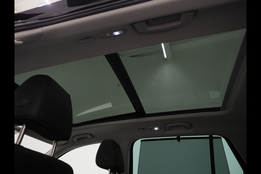 Škoda Superb Combi 1.4 TSI iV Style | Panoramadak | Trekhaak | Leder | 360 | Keyless | Adaptive Cruise | Memory | Carplay