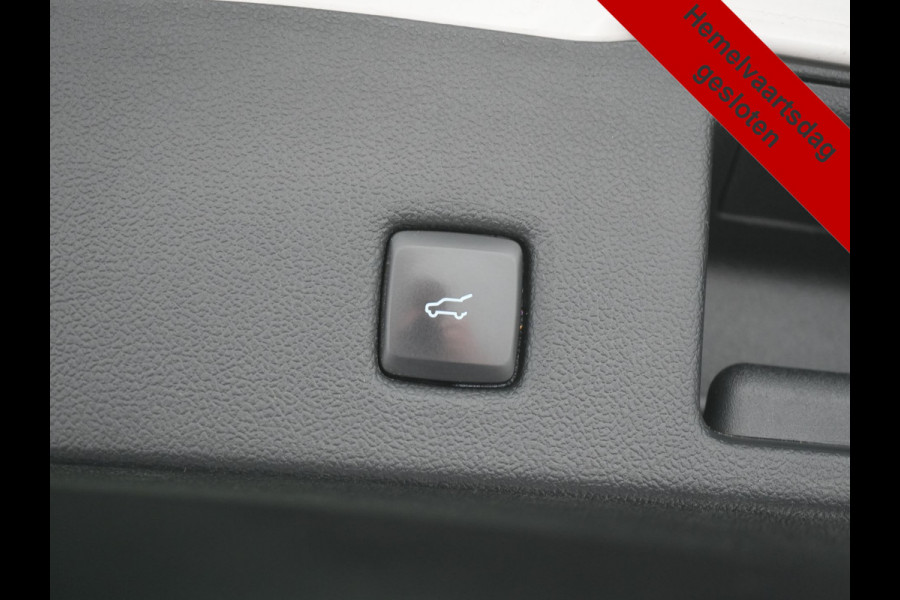 Ford Kuga 2.5 Vignale PHEV 225pk Dealer O.H. | Trekhaak Afn. | Panodak | Adaptive Cruise | Head Up | 360 Camera | Bang & Olufsen | Lederen Sportstoelen Memory & Verwarmd | Keyless | Achterbank Verwarmd | Blis | Stuur Verwarmd | Navigatie | DAB | Plug In Hybrid |