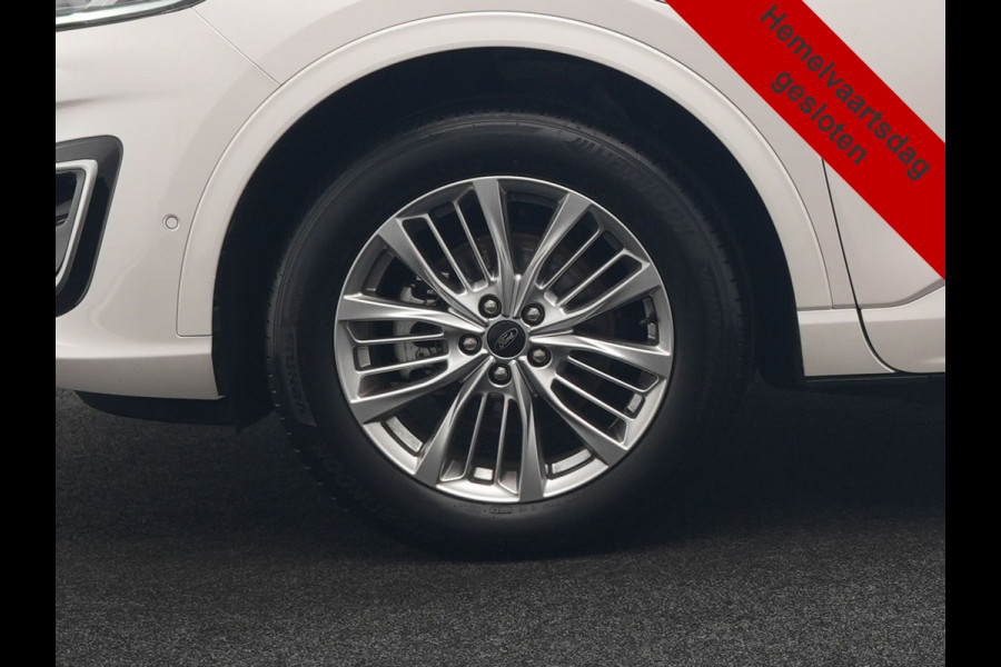 Ford Kuga 2.5 Vignale PHEV 225pk Dealer O.H. | Trekhaak Afn. | Panodak | Adaptive Cruise | Head Up | 360 Camera | Bang & Olufsen | Lederen Sportstoelen Memory & Verwarmd | Keyless | Achterbank Verwarmd | Blis | Stuur Verwarmd | Navigatie | DAB | Plug In Hybrid |