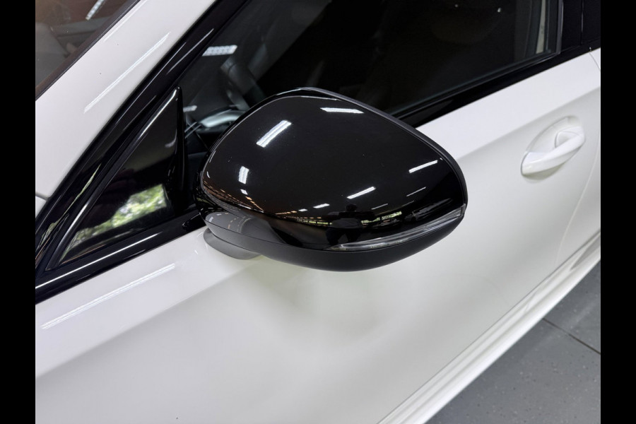 Mercedes-Benz A-Klasse 180 Business Solution AMG NAVI/V-COCKPIT/CAM/DAB/LED/CARPLAY/ECC/PDC///