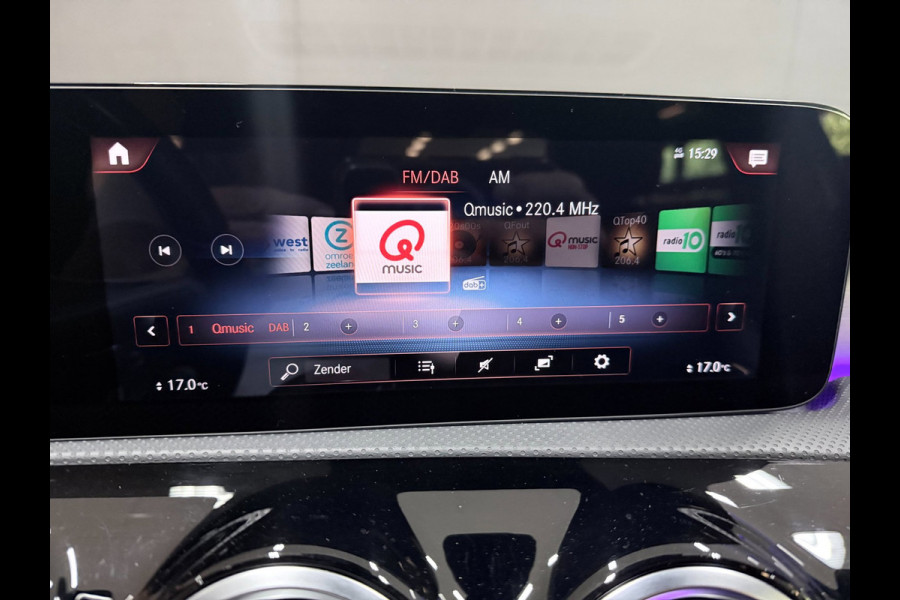 Mercedes-Benz A-Klasse 180 Business Solution AMG NAVI/V-COCKPIT/CAM/DAB/LED/CARPLAY/ECC/PDC///