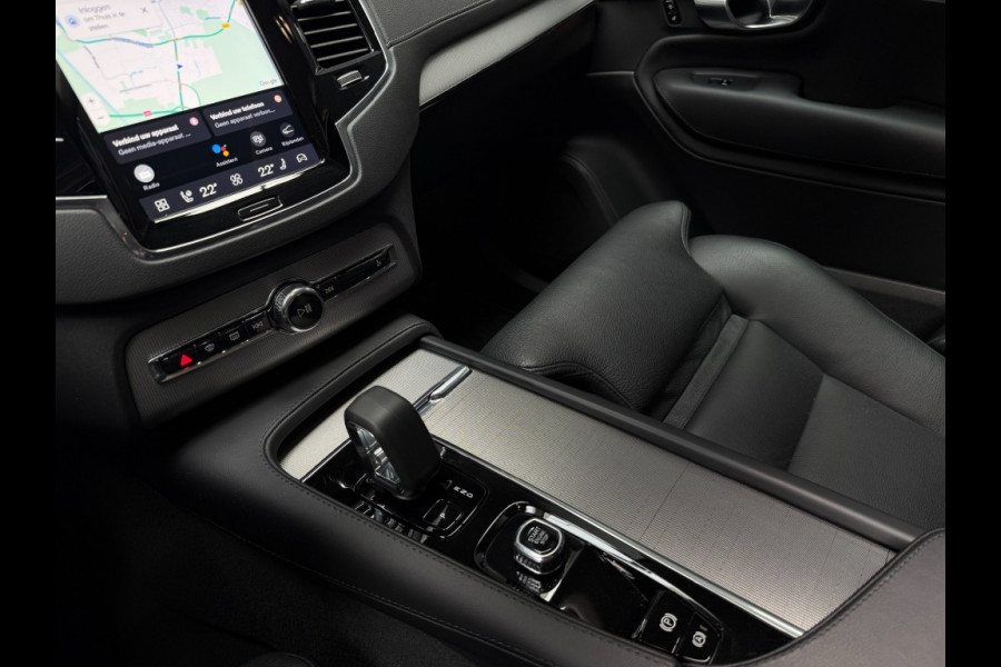 Volvo XC90 T8 Hybride long range Plus Dark THUNDER GREY 7 Zits All Black trekhaak 455pk 360 camera