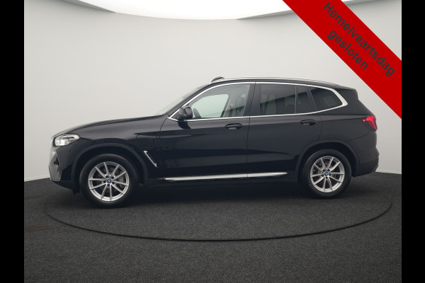 BMW X3 xDrive30e High Executive FACELIFT PHEV 293pk Dealer O.H. | Trekhaak Af Fabriek | Panodak | Camera | Lederen Sportstoelen Verwarmd | Apple Carplay | Park Assist | Navigatie | DAB | 18''L.M. | Plug In Hybrid |
