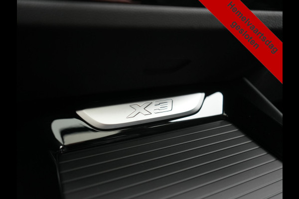 BMW X3 xDrive30e High Executive FACELIFT PHEV 293pk Dealer O.H. | Trekhaak Af Fabriek | Panodak | Camera | Lederen Sportstoelen Verwarmd | Apple Carplay | Park Assist | Navigatie | DAB | 18''L.M. | Plug In Hybrid |