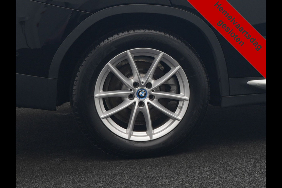 BMW X3 xDrive30e High Executive FACELIFT PHEV 293pk Dealer O.H. | Trekhaak Af Fabriek | Panodak | Camera | Lederen Sportstoelen Verwarmd | Apple Carplay | Park Assist | Navigatie | DAB | 18''L.M. | Plug In Hybrid |