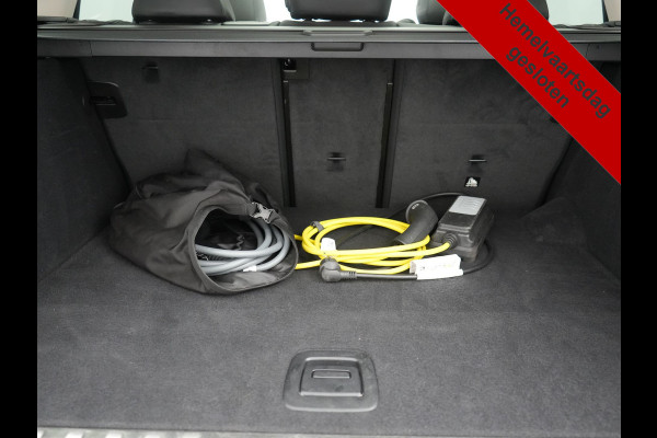 BMW X3 xDrive30e High Executive FACELIFT PHEV 293pk Dealer O.H. | Trekhaak Af Fabriek | Panodak | Camera | Lederen Sportstoelen Verwarmd | Apple Carplay | Park Assist | Navigatie | DAB | 18''L.M. | Plug In Hybrid |
