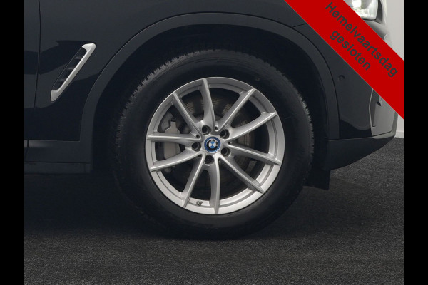 BMW X3 xDrive30e High Executive FACELIFT PHEV 293pk Dealer O.H. | Trekhaak Af Fabriek | Panodak | Camera | Lederen Sportstoelen Verwarmd | Apple Carplay | Park Assist | Navigatie | DAB | 18''L.M. | Plug In Hybrid |