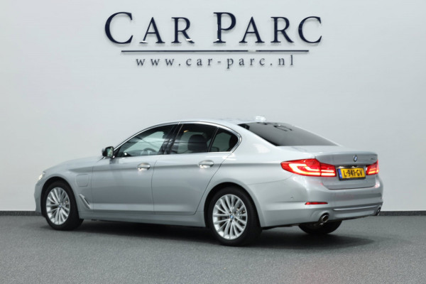 BMW 5 Serie 530e iPerformance High Executive LED/VIRTUAL/SFEER/SOFT/LEER+S.VERWARMING/LMV/CAM/ECC/12 MND GARANTIE