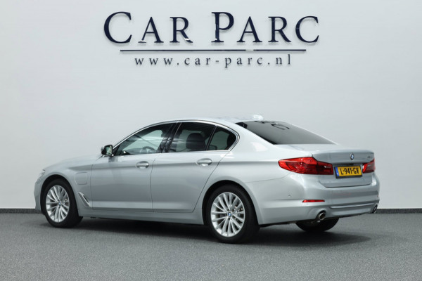 BMW 5 Serie 530e iPerformance High Executive LED/VIRTUAL/SFEER/SOFT/LEER+S.VERWARMING/LMV/CAM/ECC/12 MND GARANTIE