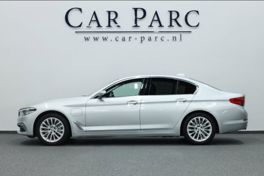 BMW 5 Serie 530e iPerformance High Executive LED/VIRTUAL/SFEER/SOFT/LEER+S.VERWARMING/LMV/CAM/ECC/12 MND GARANTIE