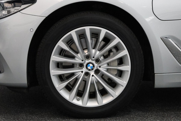 BMW 5 Serie 530e iPerformance High Executive LED/VIRTUAL/SFEER/SOFT/LEER+S.VERWARMING/LMV/CAM/ECC/12 MND GARANTIE