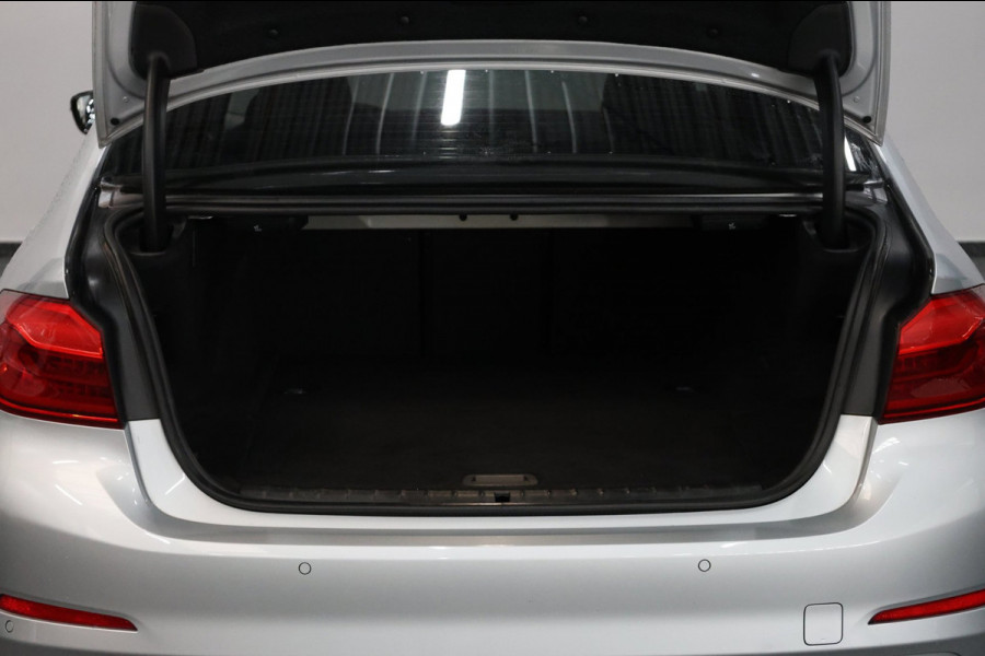 BMW 5 Serie 530e iPerformance High Executive LED/VIRTUAL/SFEER/SOFT/LEER+S.VERWARMING/LMV/CAM/ECC/12 MND GARANTIE