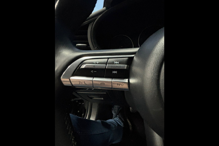 Mazda 3 2.0 e-SkyActiv-X M Hybrid 180 Comfort met Bose Leer | Navi | Clima | Camera