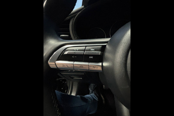 Mazda 3 2.0 e-SkyActiv-X M Hybrid 180 Comfort met Bose Leer | Navi | Clima | Camera