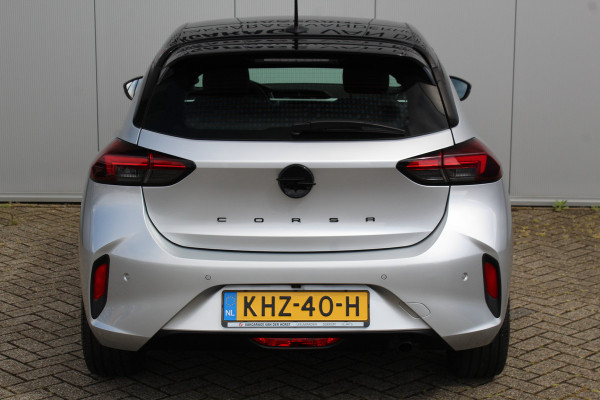 Opel Corsa 1.2-75pk GS-Line. Zeer nette en sportieve Opel Corsa, slechts 18.000km ! Panoramadak, Stoel- en stuurwielverw., Cruise Control, Climate Control, Navigatie by Apple CarPlay/Android auto, Camera, Dodehoek assistent, metallic lak etc.
