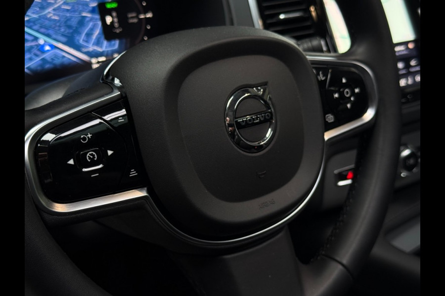 Volvo XC90 T8 Hybride long range Plus Dark THUNDER GREY 7 Zits All Black trekhaak 455pk 360 camera