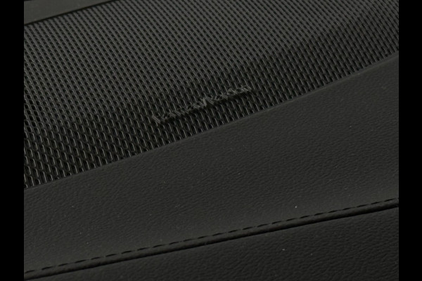 Volvo XC90 T8 Hybride long range Plus Dark THUNDER GREY 7 Zits All Black trekhaak 455pk 360 camera