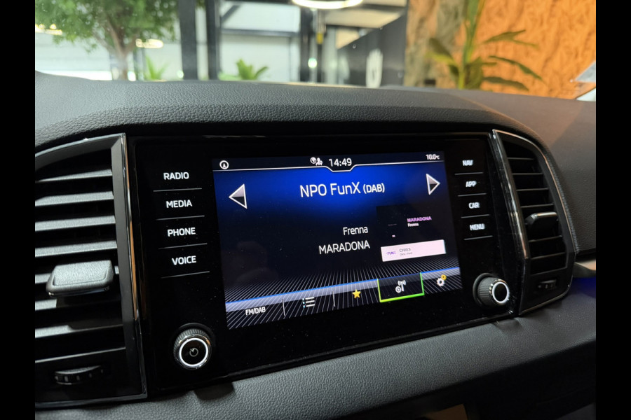Škoda Karoq 1.5 TSI ACT Style Garantie Trekhaak Camera StoelVW Adoptieve Cruise Sfeer Navi Clima Xenon Dab Rijklaar