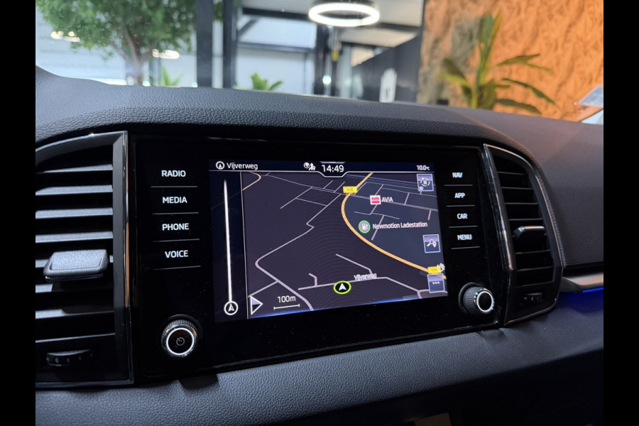 Škoda Karoq 1.5 TSI ACT Style Garantie Trekhaak Camera StoelVW Adoptieve Cruise Sfeer Navi Clima Xenon Dab Rijklaar