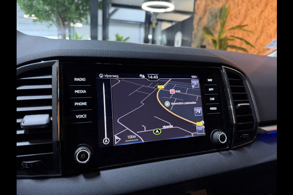 Škoda Karoq 1.5 TSI ACT Style Garantie Trekhaak Camera StoelVW Adoptieve Cruise Sfeer Navi Clima Xenon Dab Rijklaar