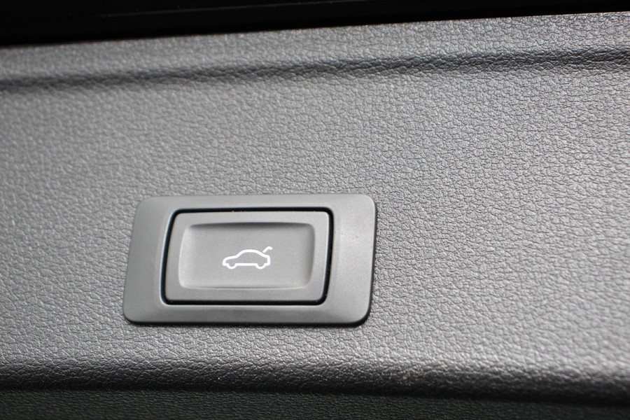 Audi A4 Avant 40 TFSI 190pk S-Tronic Advanced Prestige Tour Plus Navigatie Climate Control Electrische bedienbare achterklep Stoelverwarming