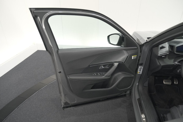 Peugeot e-2008 EV GT Avantage 54 kWh | 96.8% SOH | 11 KW Lader | 360 Camera | Panoramadak | Dodehoekdetectie