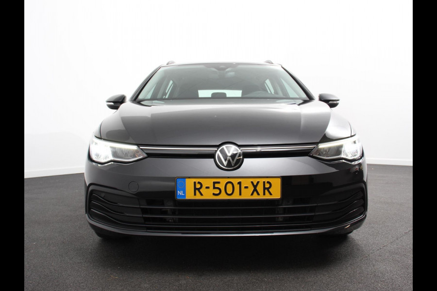 Volkswagen Golf Variant 1.0 TSI 110pk Life Digitale Cockpit Lichtmetalen Velgen Sfeerverlichting Cruise Control Climate Control Adaptive Parkeer sensoren Navigatie Apple Carplay/Android Auto Bluetooth Keyless start