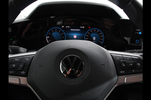 Volkswagen Golf Variant 1.0 TSI 110pk Life Digitale Cockpit Lichtmetalen Velgen Sfeerverlichting Cruise Control Climate Control Adaptive Parkeer sensoren Navigatie Apple Carplay/Android Auto Bluetooth Keyless start