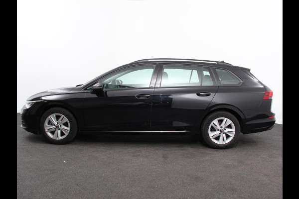 Volkswagen Golf Variant 1.0 TSI 110pk Life Digitale Cockpit Lichtmetalen Velgen Sfeerverlichting Cruise Control Climate Control Adaptive Parkeer sensoren Navigatie Apple Carplay/Android Auto Bluetooth Keyless start