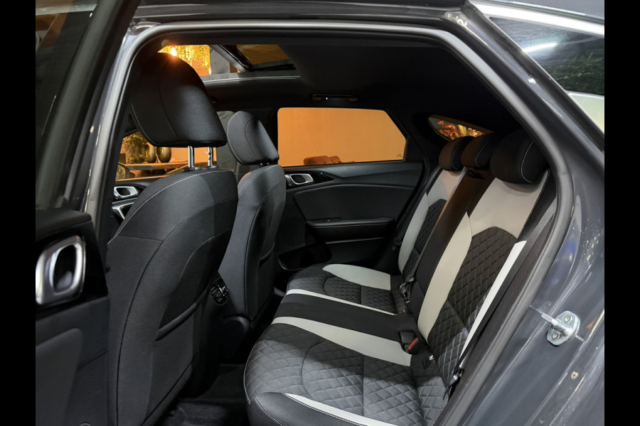 Kia ProCeed 1.5 T-GDi GT-Line Garantie Pano JBL Blindspot Elek Achterklep ACC StuurVW StoelVW Keyless Navi Clima Led Dab Rijklaar