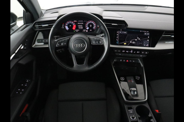 Audi A3 30 TFSI Advanced edition | Park Assist | Carplay | Virtual Cockpit | Sportstoelen | Navigatie | Climate control | Full LED | Cruise control | Bluetooth