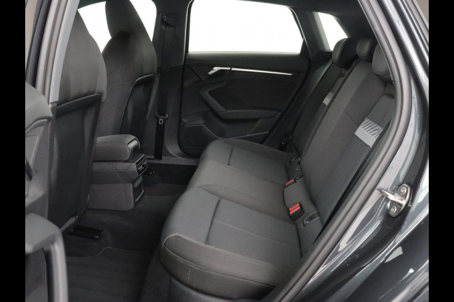 Audi A3 30 TFSI Advanced edition | Park Assist | Carplay | Virtual Cockpit | Sportstoelen | Navigatie | Climate control | Full LED | Cruise control | Bluetooth